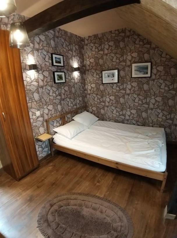 Bed and Breakfast Oberża Biesisko Cisna Zewnętrze zdjęcie